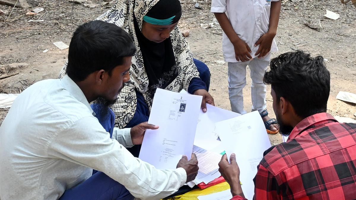 Deleted West Bengal Voters Move SC Against SIR Following Fast-Moving Developments