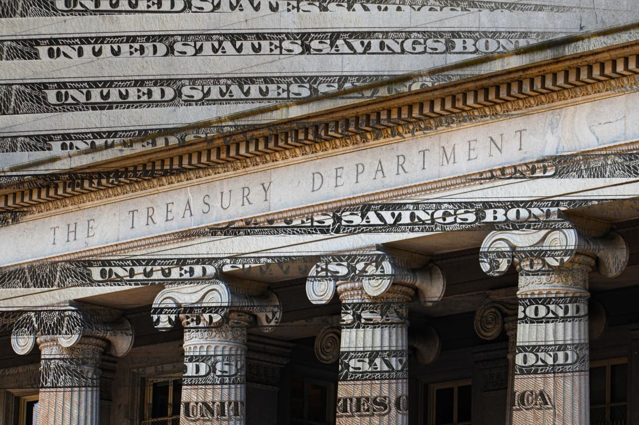 Bond yields move relentlessly higher, as Wall Street wonders how much more tech stocks can take