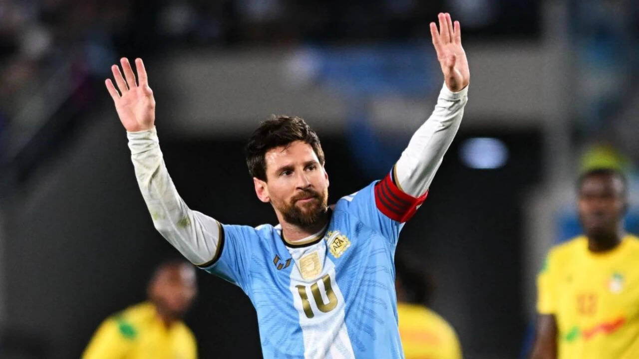 Messi's Emotional Farewell Ends in 1 Goal, 2 Assists and 3-0 Win for Argentina