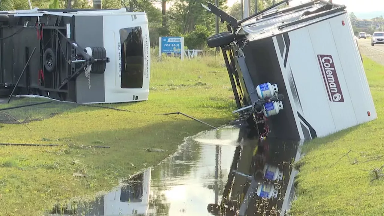 Navarre, Gulf Breeze Residents Assess Storm Damage from Hurricane Isaias
