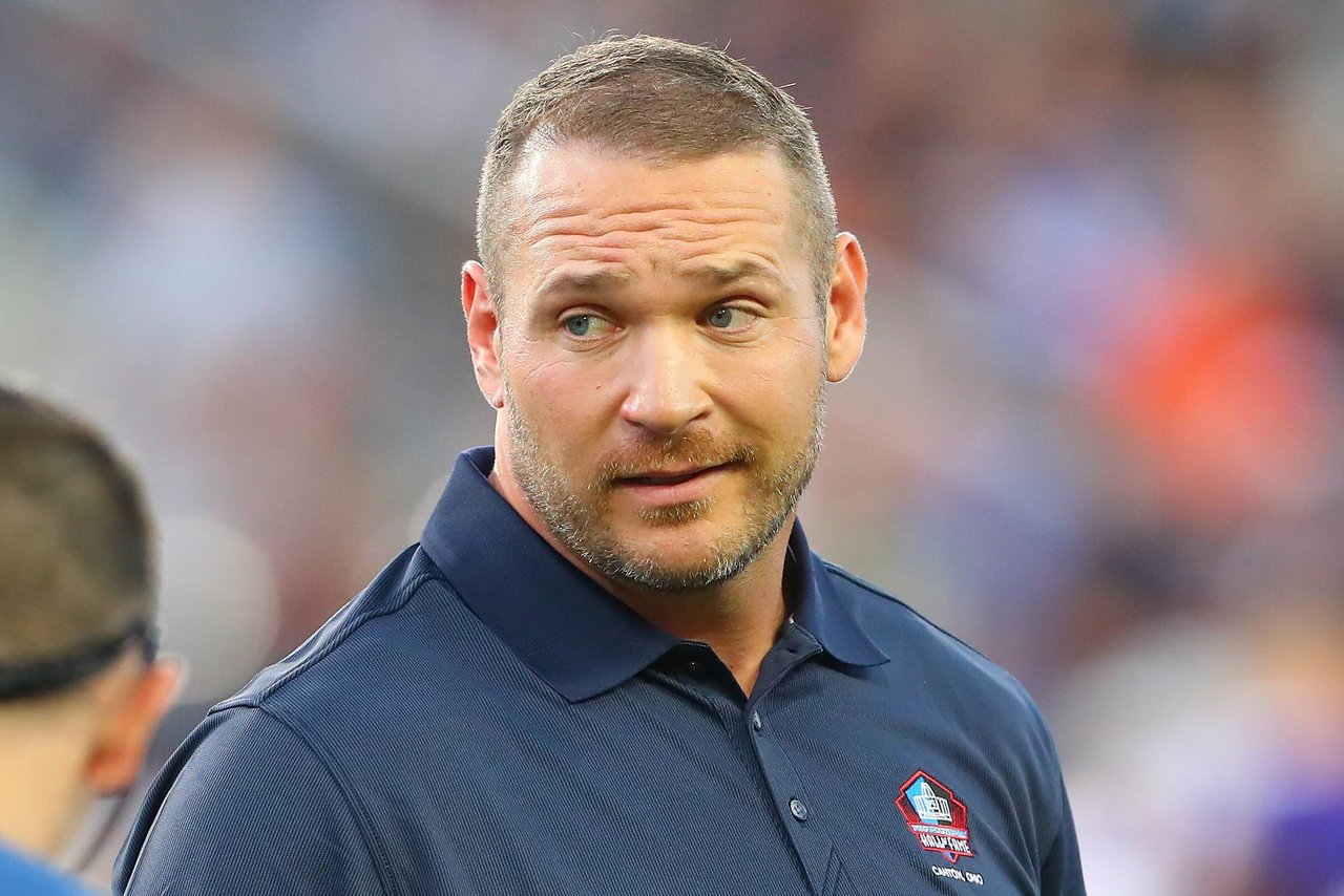 Market Developments: Talk About Dropping the Ball”: Bears Legend Brian Urlacher Voices Frustration Over Indiana Move