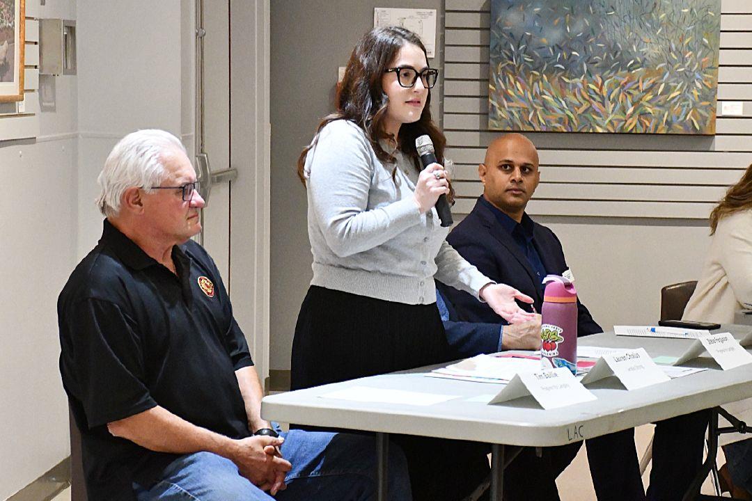 Aldergrove Radio Base’s Future at Issue in Township Debate