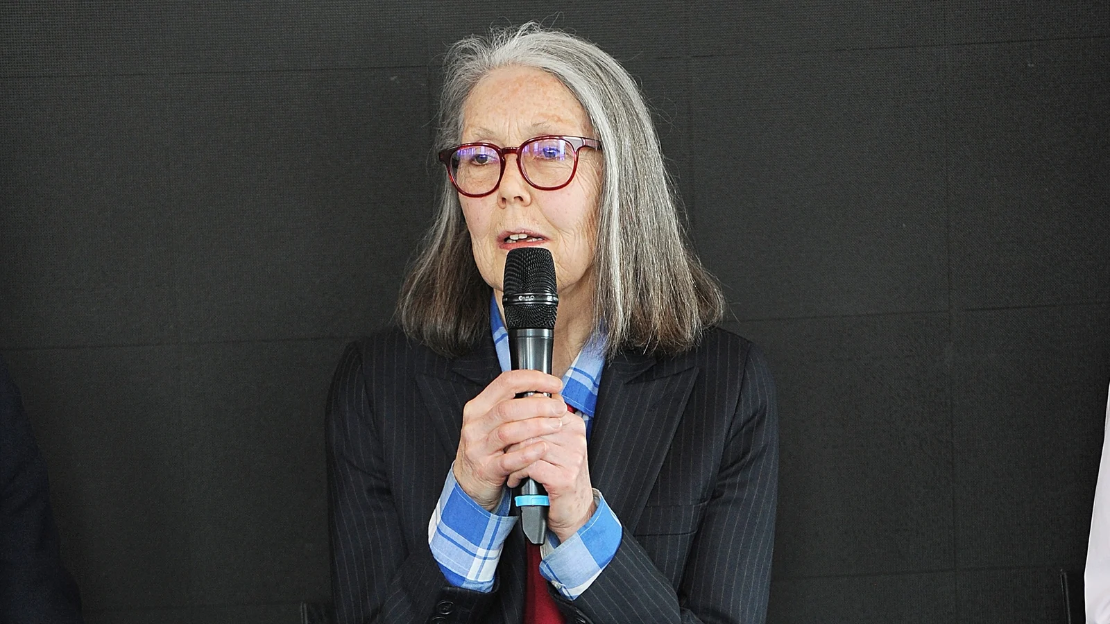 Canadian Author Carson Awarded the Nobel Prize in Literature