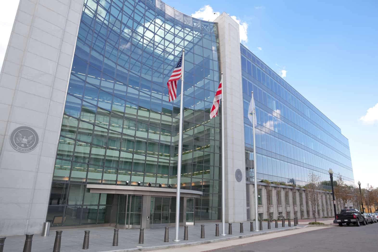 Crypto Markets in Focus: SEC Proposes Rules That Could Change How Funds Custody Crypto Amid Shifting On-Chain Metrics