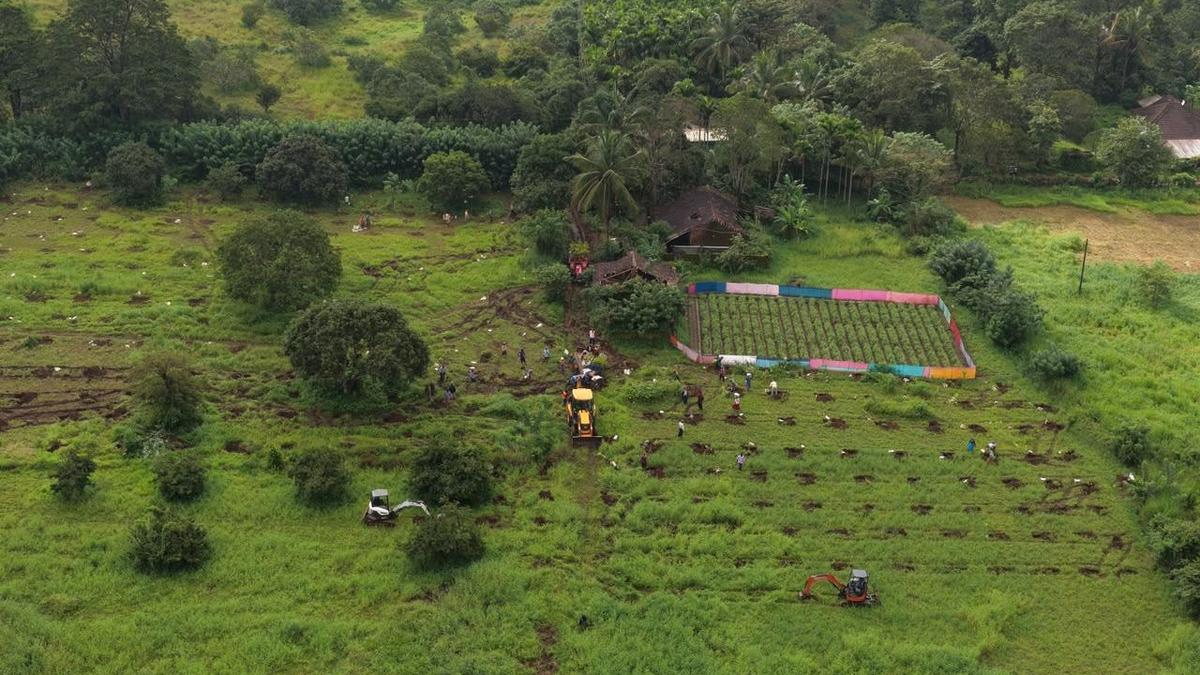 Global Perspective: B.R. Patil writes to Rahul Gandhi seeking intervention to restore safeguards for agricultural lands
