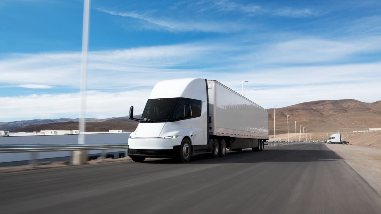 Tesla Stock Skids as Semi Truck Launch Fails to Ignite Investor Excitement