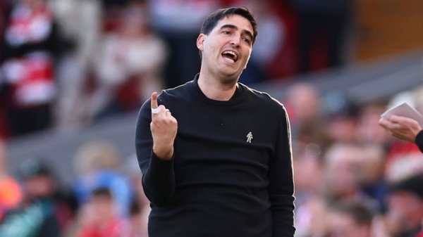 Iraola Slams Gravenberch Red Card Decision and Bemoans Man City 'uncertainty