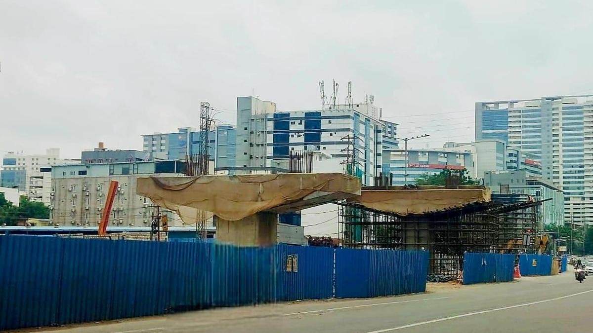 Khajaguda junction restrictions may push traffic onto internal roads; Cyberabad Police map three alternative routes