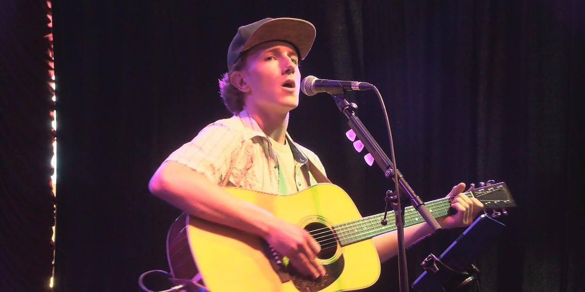 Biloxi teen musician gains social media following performing in local businesses
