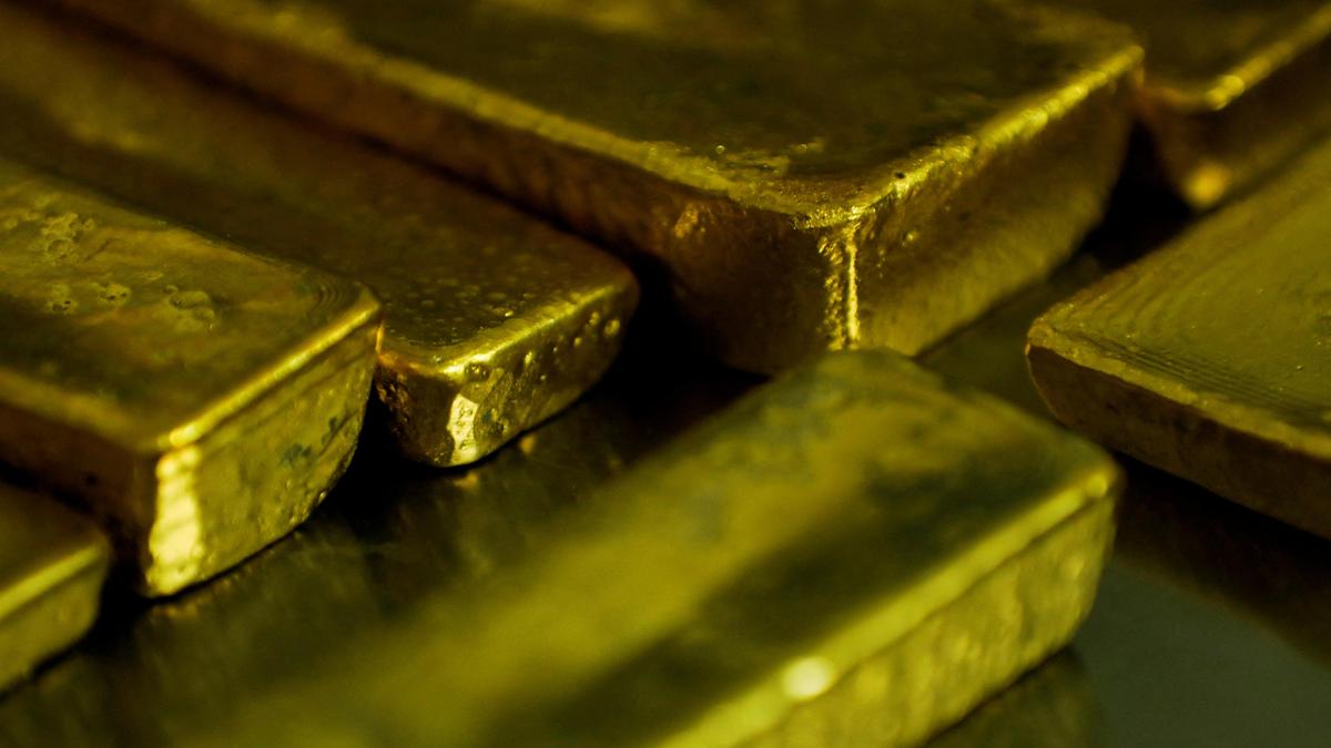 DRI Busts Gold Smuggling Racket: 5.832 kg Seized Near Visakhapatnam, Two Arrested