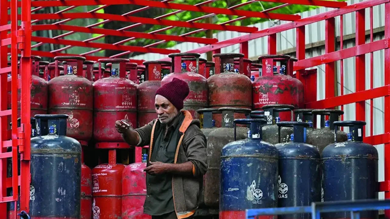 International Briefing: LPG price hike: 19-kg commercial cylinder gets Rs 62.50 costlier