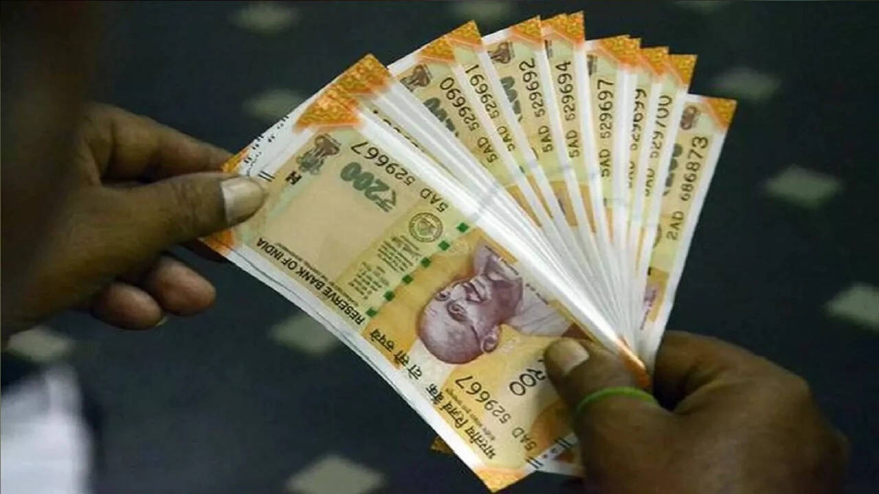 Rupee Plummets Near 96 as Oil Tops $100, Foreign Selling Accelerates
