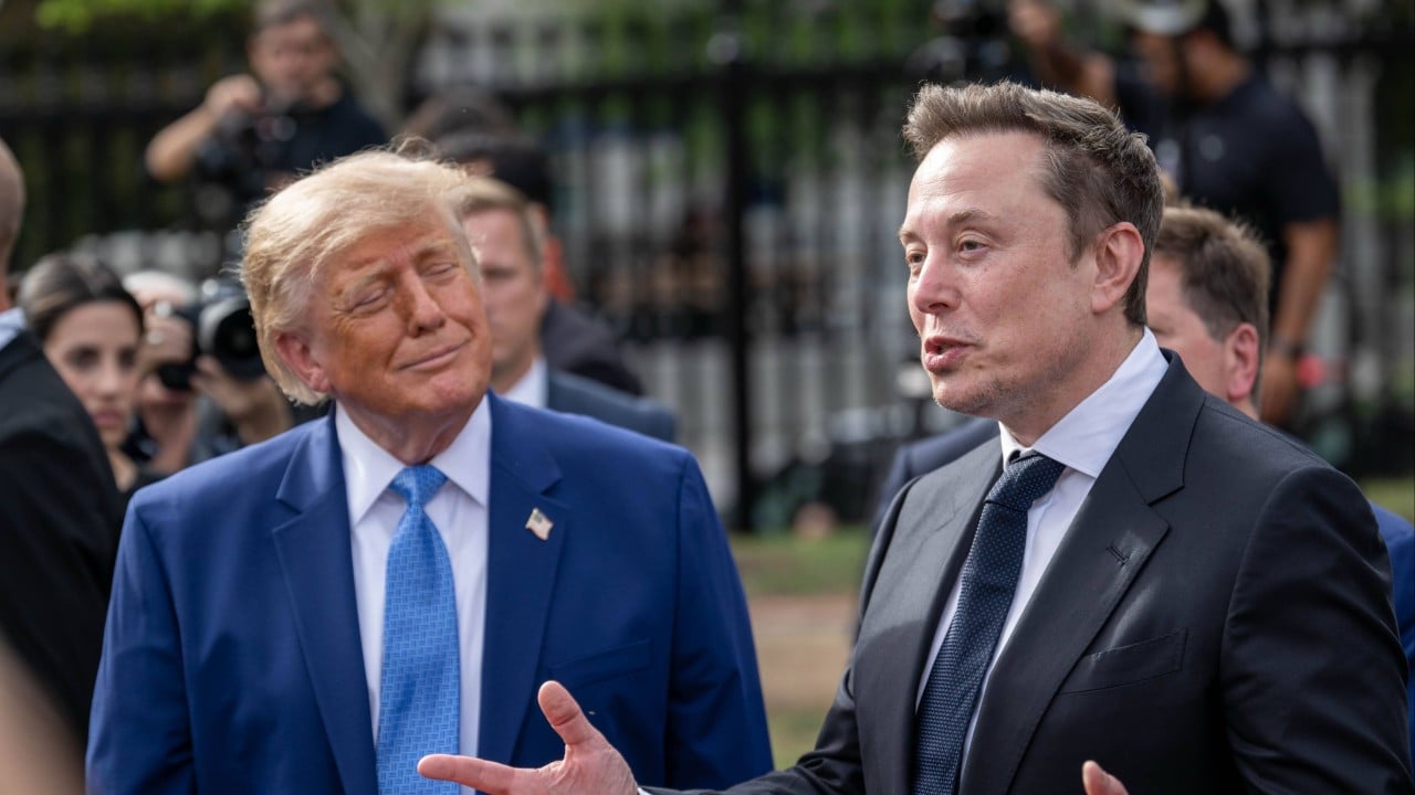 Trump to Give Musk Top US Science Medal Following Fast-Moving Developments