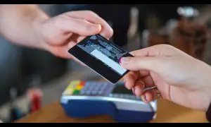 Sofi’s Us$25 Billion Card Portfolio Shift to Bank-issued Stablecoin Might Change the Case for Investing in Sofi Technologies (sofi)