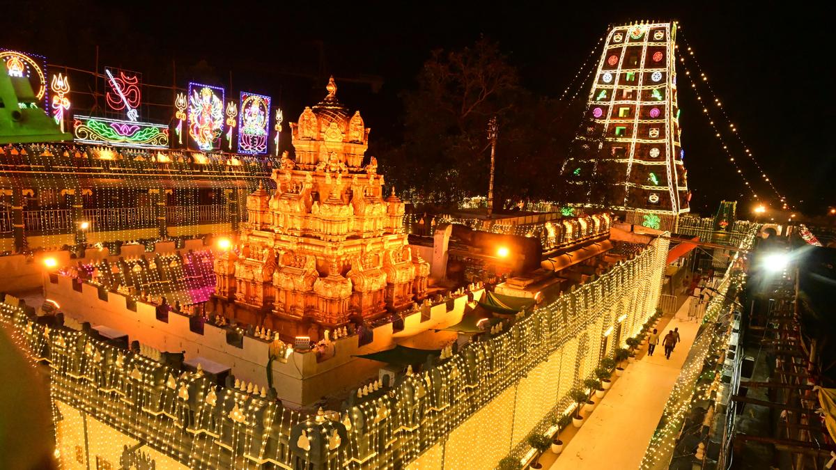 Dasara Festival Kicks Off at Kanaka Durga Temple with 17,576 Devotees by 10 AM
