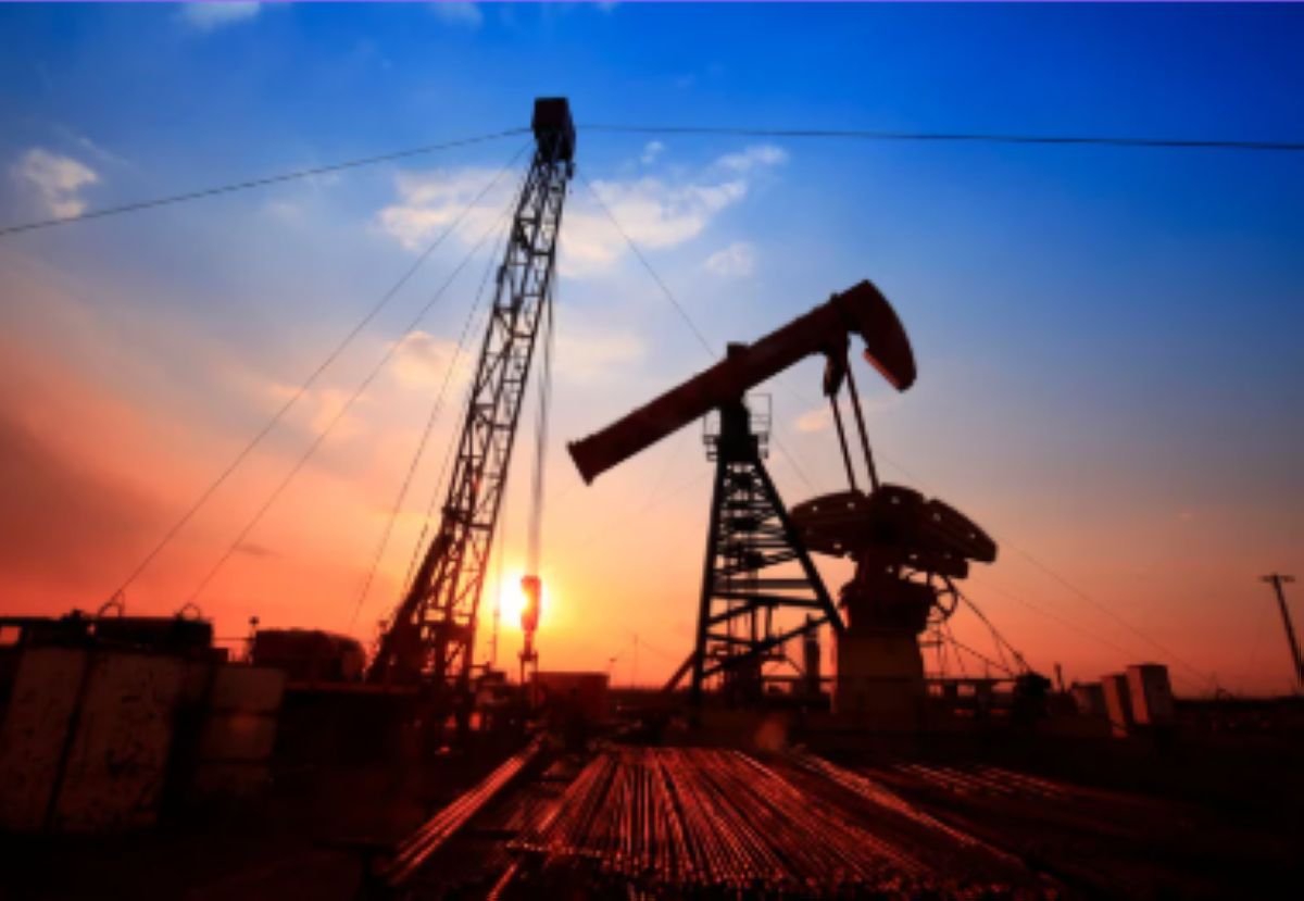 Oil Prices Rise Amid Supply Fears as Market Analysts Weigh Next Moves