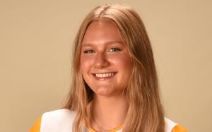 Lauterwasser Lifts Wyoming Volleyball Past Air Force as Market Analysts Weigh Next Moves