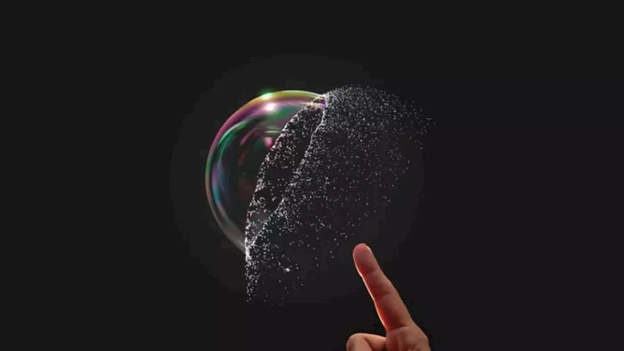 S&P 500 Valuation Hits Dot-Com Bubble Levels: History Signals One Critical Move for Investors Now