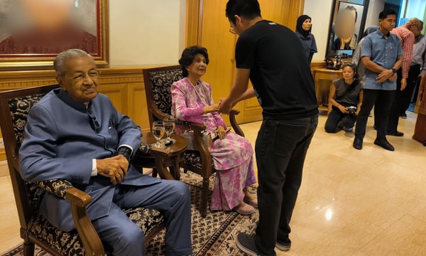 Siti Hasmah, Mahathir’s Wife of 70 Years, Dies at 100
