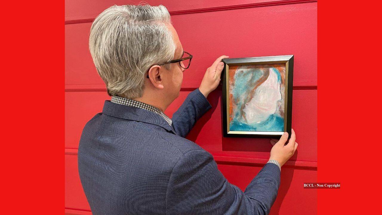 Enterprise Tech Shift: Shopper paid C$5 for painting; David Bowie original later sold for C$108,120 and the Scaling Frontier