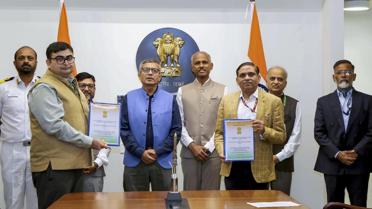 MoD Inks ₹661 Crore Deal for BrahMos Fire Control Systems and Launchers to Boost Navy's Strike Power