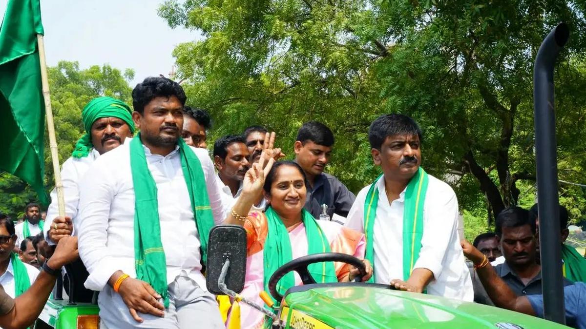 International Briefing: Farmers hold 300-tractor rally in Pulivendula ahead of ₹1-lakh-crore Rayalaseema horticulture hub launch