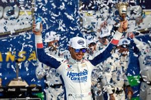 Streaking Kyle Larson Looks to Pad Points Lead at Charlotte As Nascar Playoffs Reach Midway Point