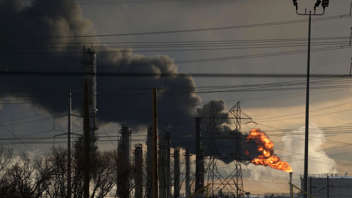 Exxonmobil's Own Scientists Doubted Climate Fixes the Company Hyped