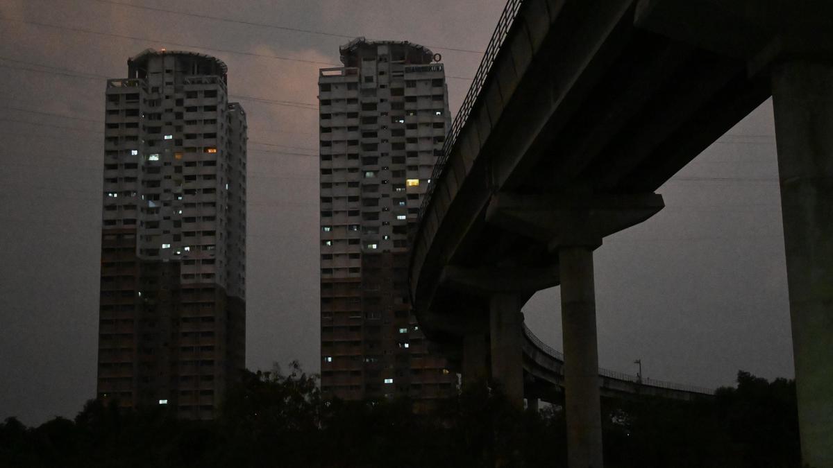 Ernakulam District Administration Directs AWHO to Take Over Chander Kunj Apartments from October 12