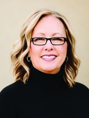 Mesa Ex-teacher Follows Her Own Writing Lesson as Market Analysts Weigh Next Moves