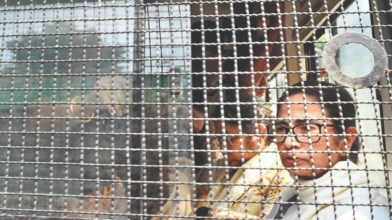 SIR Stir: 'kashmir Model' in Delhi, Situation Akin to Emergency, Says Opposition