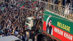 Imran Khan Supporters Storm Toward Islamabad as Talks Collapse