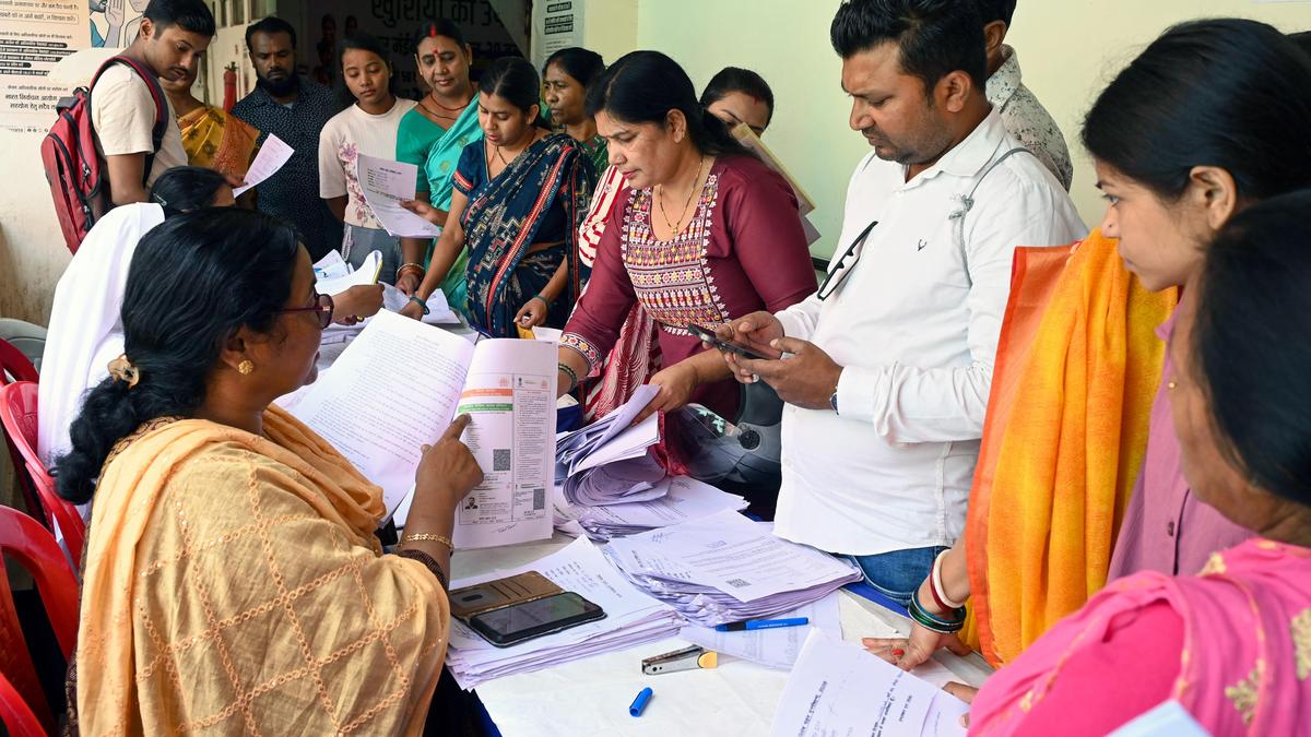 Crypto Markets in Focus: ECI meets for second time in 4 days, extends SIR dates for Andhra Pradesh and Meghalaya Amid Shifting On-Chain Metrics