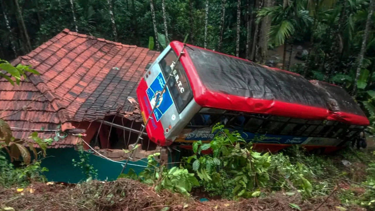 Global Perspective: 1 dead, 55 hurt in J&K as Bengal bus hits hillside, vehicle sent for rescue overturns