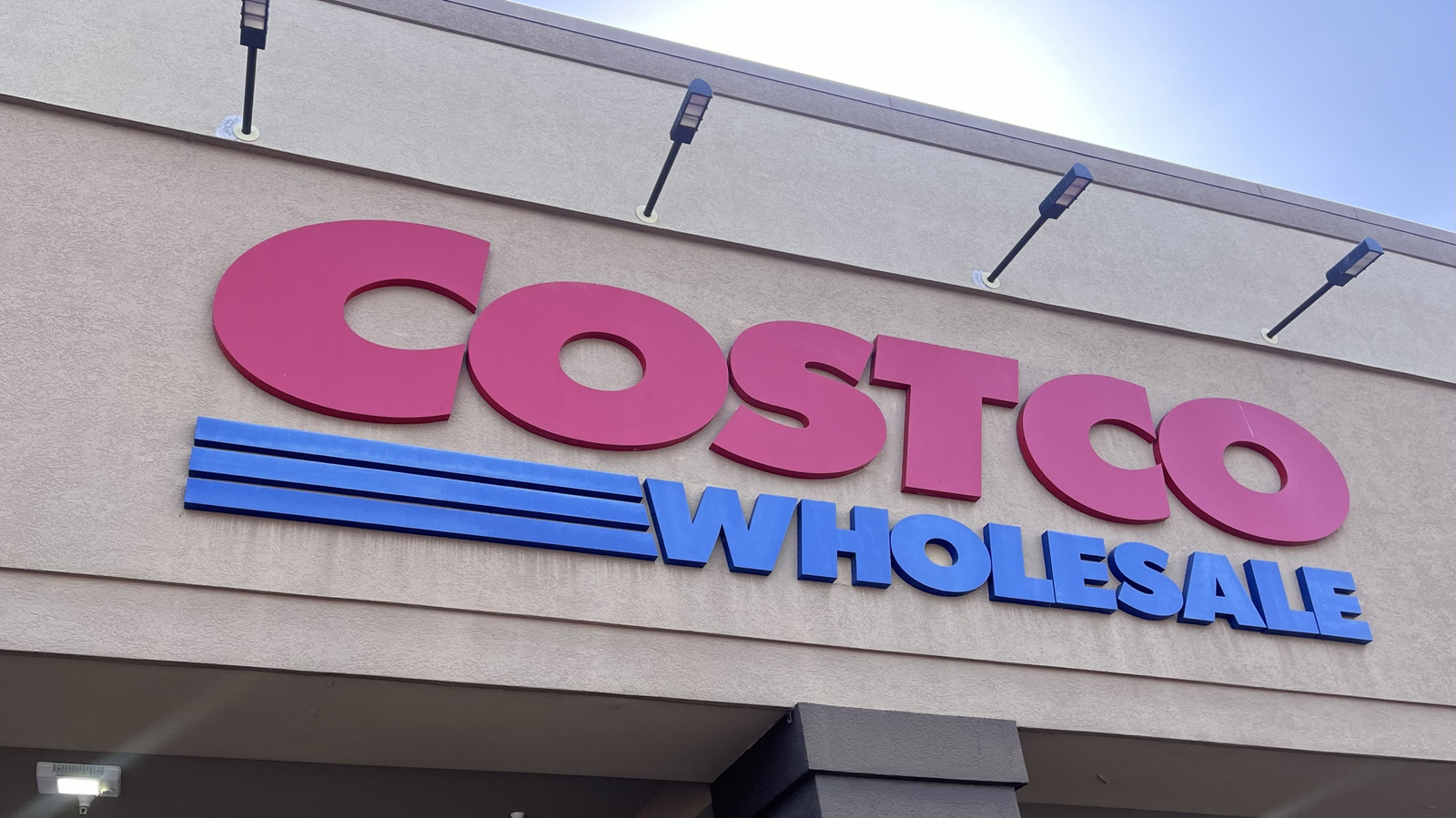 12 Lesser-known Benefits of Having a Costco Membership as Market Analysts Weigh Next Moves