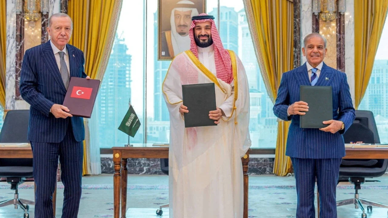 Mecca Defence Pact Activated: Pakistan, Saudi, Turkiye Mobilize as Yemen War Escalates