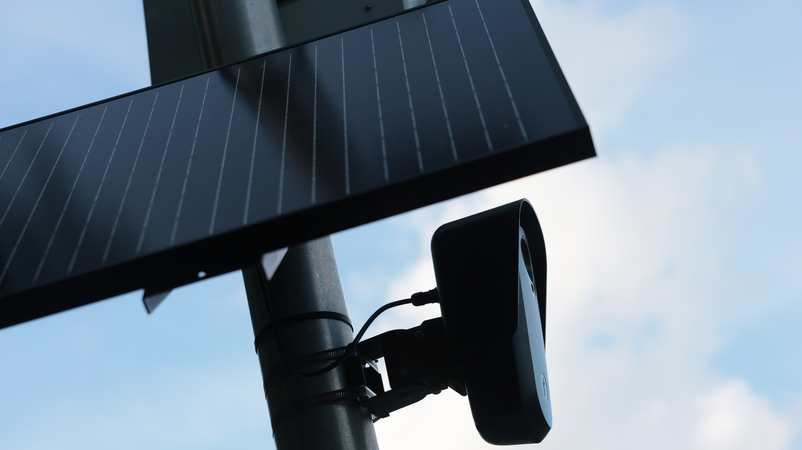 Industry Shift: Florida county finds 11 unpermitted Flock cameras with unidentified owners