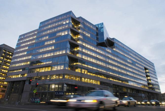 IMF Sounds Alarm: Tokenized Stocks Boom Despite Volatile, Illiquid Market