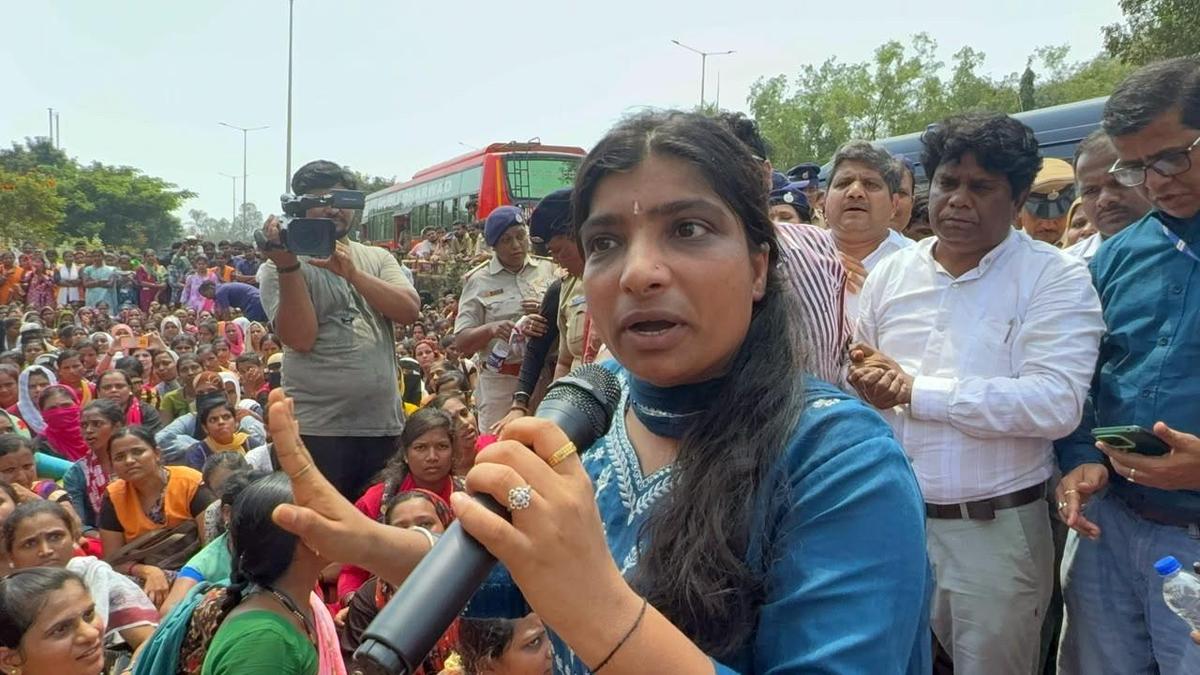 Global Perspective: Garment workers block Hubballi-Dharwad road over new PF withdrawal rules