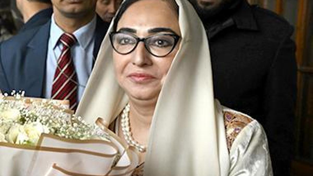 J&k Waqf Chairperson Andrabi Condemns Assault on Kashmiri Youth in Delhi