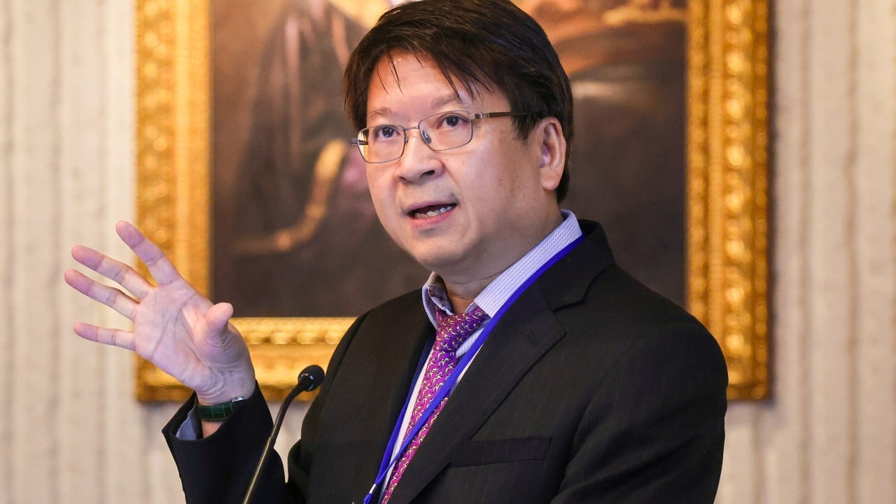 International Briefing: Economist formally apologises for ‘sexist’ campus talk as students urge suspension