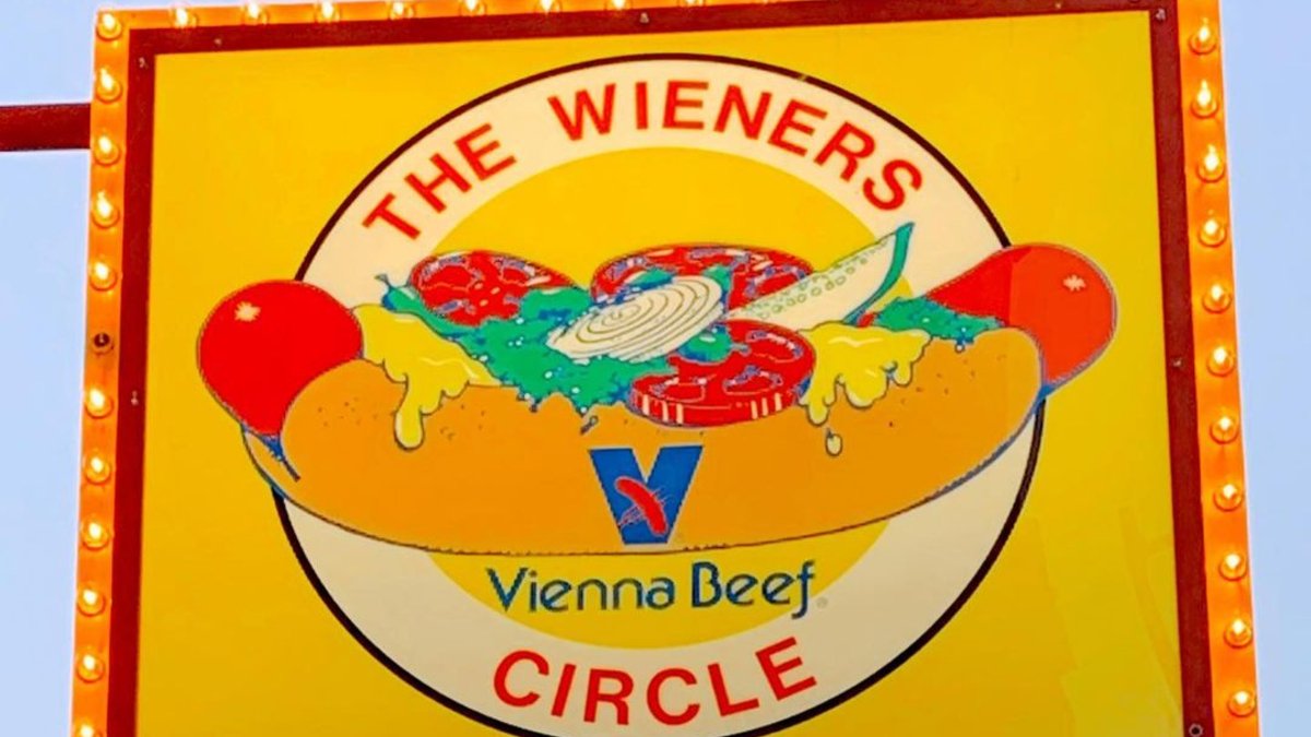 Wieners Circle Hot Dog Giveaway Requires 2 Things to Happen in Bears-packers Game