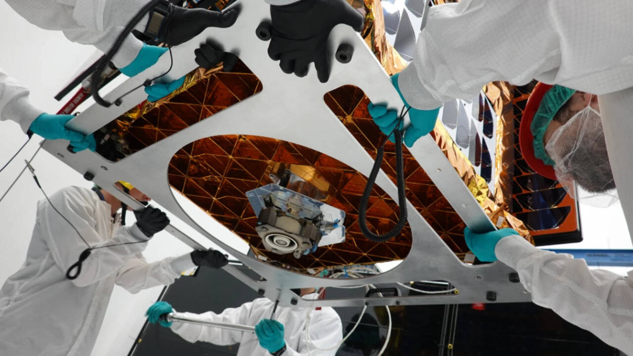 Nasa-backed Spacecraft to Test Satellite Repair and Orbital Debris Technology