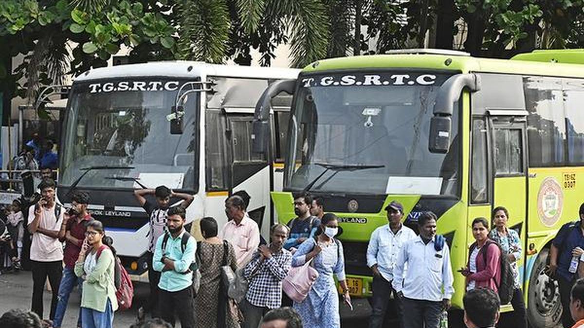 Telangana RTC Rolls Out 2,425 Special Buses to Tackle Festival Rush Between Karimnagar and Secunderabad