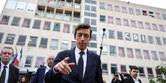 Timetables Top List of French High Schoolers' Grievances to Government