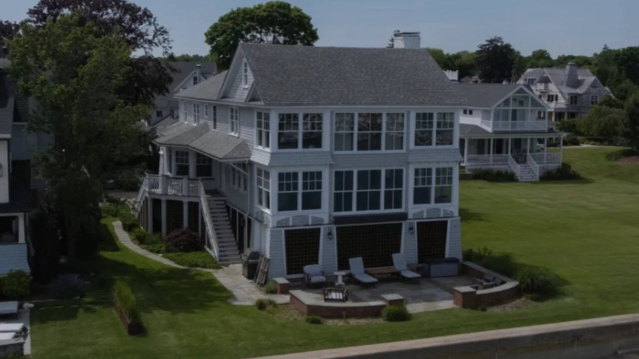 Connecticut Waterfront Home Goes to Auction With Bidding from $2.1m