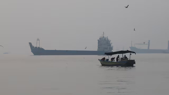 Attacks on Tankers in Hormuz Hit Highest of Any Week Since Start of Iran War, Sources Say