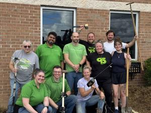 Publix Employees Provide Day of Service at Local Food Bank