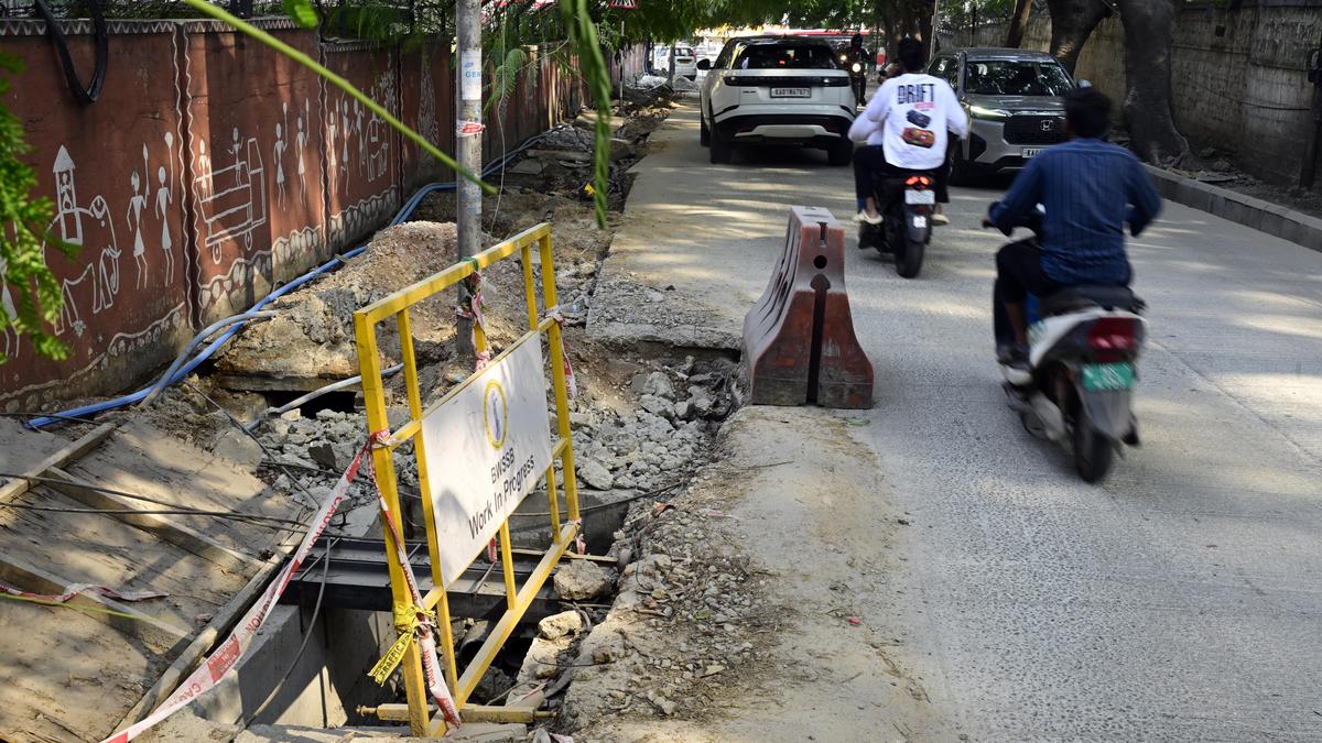Sanjaynagar Main Road Work Near Completion, Footpath Woes Persist for Bengaluru Residents