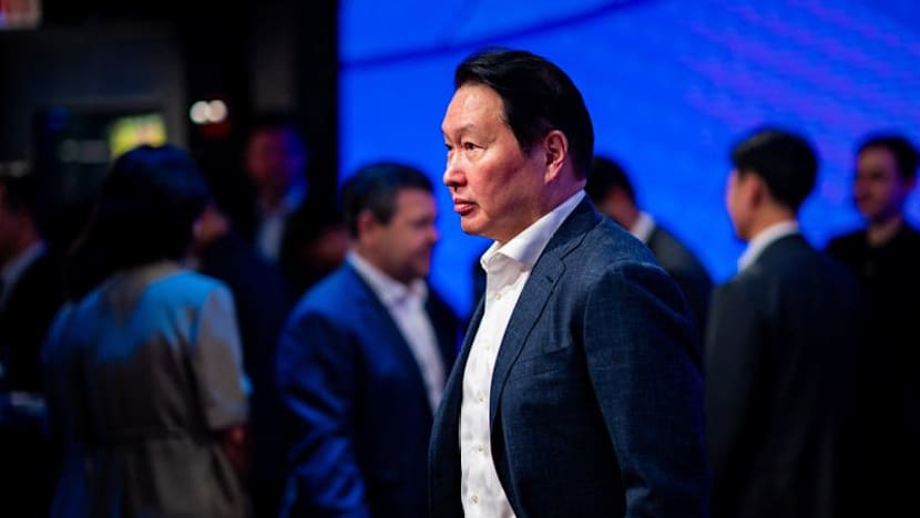 Enterprise Tech Shift: SK Group Chairman Chey to sell 2.26% stake in SK Corp for 944 billion won and the Scaling Frontier
